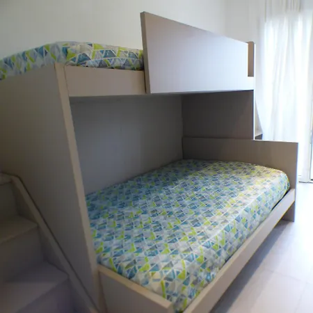 Casa Medusa Daire Tirrenia